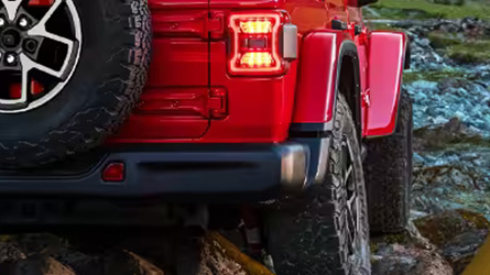 ROCK-TRAC&reg; 4X4 SYSTEM AND 4:1 LOW GEAR RATIO