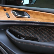 HANDCRAFTED PREMIUM MATERIALS